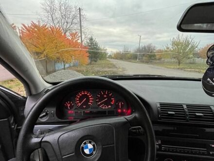 Серый БМВ 5 Серия, объемом двигателя 2 л и пробегом 380 тыс. км за 1909 $, фото 1 на Automoto.ua