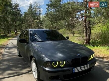 Серый БМВ 5 Серия, объемом двигателя 2.79 л и пробегом 422 тыс. км за 5500 $, фото 1 на Automoto.ua