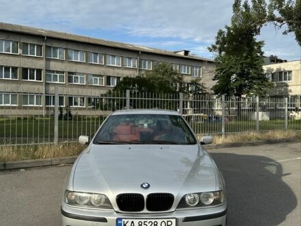 БМВ 5 Серия 1998 в Киеве на Automoto.ua Серый БМВ 5 Серия, объемом двигателя 2.8 л и пробегом 300 тыс. км за 4000 $, фото 1 на Automoto.ua