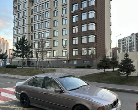 Серый БМВ 5 Серия, объемом двигателя 2.5 л и пробегом 320 тыс. км за 3300 $, фото 1 на Automoto.ua