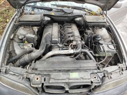 Серый БМВ 5 Серия, объемом двигателя 2.5 л и пробегом 300 тыс. км за 239 $, фото 1 на Automoto.ua