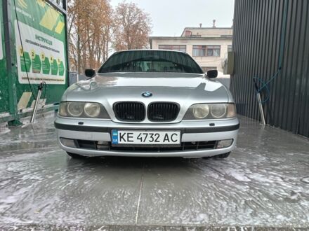 БМВ 5 Серія 1999 у Синельниковом на Automoto.ua Сірий БМВ 5 Серія, об'ємом двигуна 2.9 л та пробігом 300 тис. км за 4200 $, фото 1 на Automoto.ua
