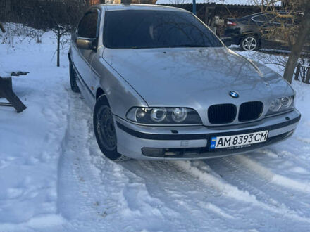 Серый БМВ 5 Серия, объемом двигателя 2.5 л и пробегом 470 тыс. км за 5000 $, фото 1 на Automoto.ua