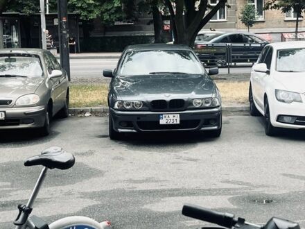 Сірий БМВ 5 Серія, об'ємом двигуна 2.8 л та пробігом 400 тис. км за 2700 $, фото 1 на Automoto.ua