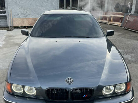 Серый БМВ 5 Серия, объемом двигателя 2 л и пробегом 300 тыс. км за 5200 $, фото 1 на Automoto.ua