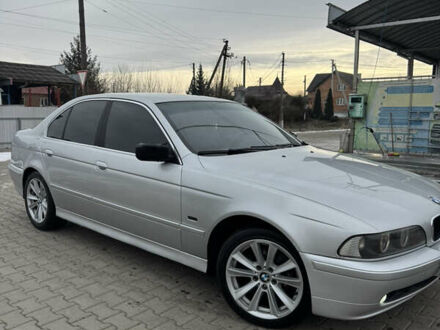 Сірий БМВ 5 Серія, об'ємом двигуна 2 л та пробігом 300 тис. км за 4100 $, фото 1 на Automoto.ua