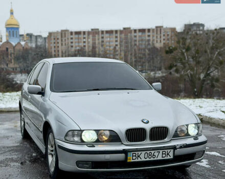Серый БМВ 5 Серия, объемом двигателя 2 л и пробегом 310 тыс. км за 3999 $, фото 1 на Automoto.ua
