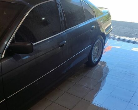 Серый БМВ 5 Серия, объемом двигателя 3 л и пробегом 550 тыс. км за 5300 $, фото 1 на Automoto.ua