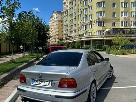 Серый БМВ 5 Серия, объемом двигателя 3 л и пробегом 250 тыс. км за 6000 $, фото 1 на Automoto.ua
