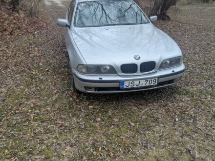 Сірий БМВ 5 Серія, об'ємом двигуна 2.5 л та пробігом 300 тис. км за 2200 $, фото 1 на Automoto.ua