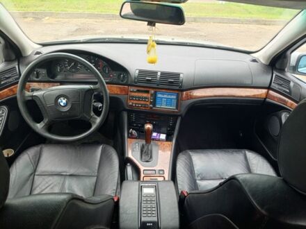Серый БМВ 5 Серия, объемом двигателя 2.9 л и пробегом 420 тыс. км за 3200 $, фото 1 на Automoto.ua