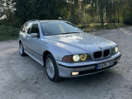 Серый БМВ 5 Серия, объемом двигателя 0 л и пробегом 330 тыс. км за 2500 $, фото 1 на Automoto.ua