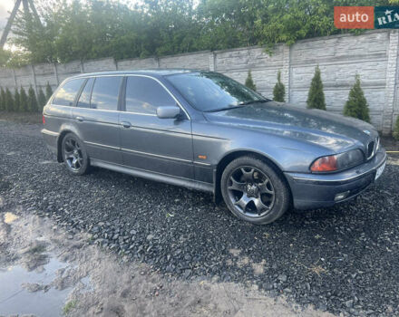 Серый БМВ 5 Серия, объемом двигателя 3 л и пробегом 340 тыс. км за 5400 $, фото 1 на Automoto.ua