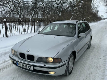 Серый БМВ 5 Серия, объемом двигателя 2.5 л и пробегом 400 тыс. км за 2850 $, фото 1 на Automoto.ua