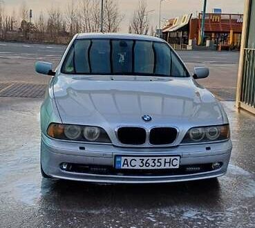 Серый БМВ 5 Серия, объемом двигателя 2.5 л и пробегом 421 тыс. км за 5100 $, фото 1 на Automoto.ua