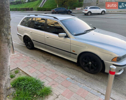 Серый БМВ 5 Серия, объемом двигателя 2.2 л и пробегом 343 тыс. км за 4700 $, фото 1 на Automoto.ua