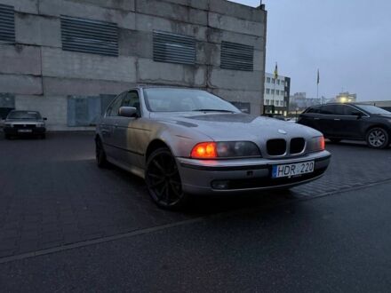 Сірий БМВ 5 Серія, об'ємом двигуна 3 л та пробігом 350 тис. км за 1400 $, фото 1 на Automoto.ua