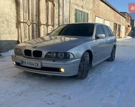 Серый БМВ 5 Серия, объемом двигателя 3 л и пробегом 399 тыс. км за 5400 $, фото 1 на Automoto.ua