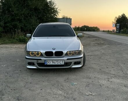 Серый БМВ 5 Серия, объемом двигателя 3 л и пробегом 300 тыс. км за 4112 $, фото 1 на Automoto.ua