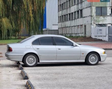 БМВ 5 Серия 2002 в Полтаве на Automoto.ua Серый БМВ 5 Серия, объемом двигателя 1.95 л и пробегом 282 тыс. км за 6500 $, фото 1 на Automoto.ua