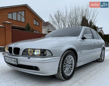 Серый БМВ 5 Серия, объемом двигателя 3 л и пробегом 298 тыс. км за 8800 $, фото 1 на Automoto.ua