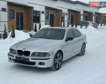 Серый БМВ 5 Серия, объемом двигателя 3 л и пробегом 350 тыс. км за 5950 $, фото 1 на Automoto.ua