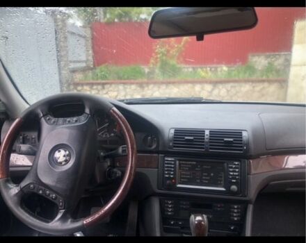 Серый БМВ 5 Серия, объемом двигателя 2.5 л и пробегом 270 тыс. км за 2555 $, фото 1 на Automoto.ua