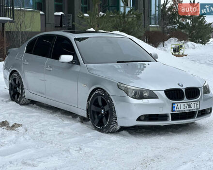 Серый БМВ 5 Серия, объемом двигателя 3 л и пробегом 442 тыс. км за 8000 $, фото 1 на Automoto.ua