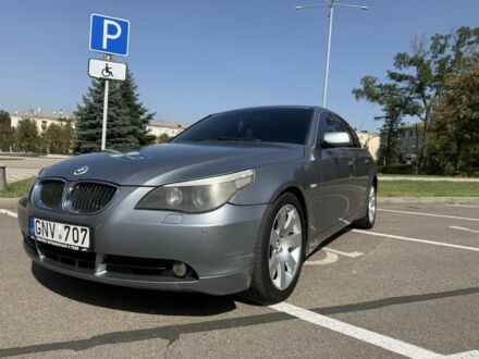 Серый БМВ 5 Серия, объемом двигателя 3 л и пробегом 170 тыс. км за 5600 $, фото 1 на Automoto.ua