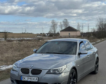 Серый БМВ 5 Серия, объемом двигателя 3 л и пробегом 300 тыс. км за 8500 $, фото 1 на Automoto.ua