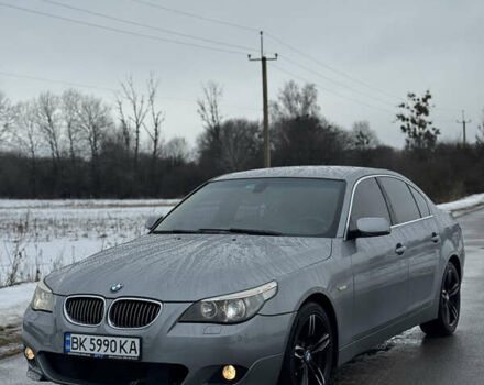 Серый БМВ 5 Серия, объемом двигателя 3 л и пробегом 300 тыс. км за 8250 $, фото 1 на Automoto.ua