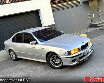 Серый БМВ 5 Серия, объемом двигателя 3 л и пробегом 365 тыс. км за 5200 $, фото 1 на Automoto.ua