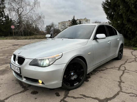 Серый БМВ 5 Серия, объемом двигателя 2.99 л и пробегом 300 тыс. км за 9000 $, фото 1 на Automoto.ua