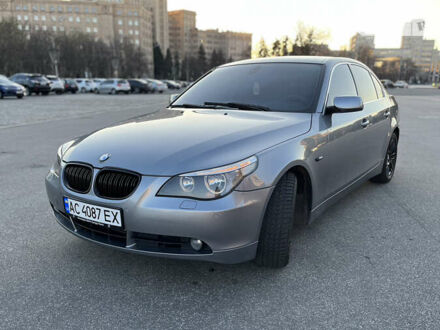 Серый БМВ 5 Серия, объемом двигателя 2.99 л и пробегом 410 тыс. км за 9999 $, фото 1 на Automoto.ua