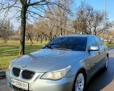 Серый БМВ 5 Серия, объемом двигателя 3 л и пробегом 289 тыс. км за 8400 $, фото 1 на Automoto.ua