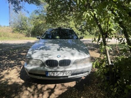 Сірий БМВ 5 Серія, об'ємом двигуна 2.5 л та пробігом 320 тис. км за 2500 $, фото 1 на Automoto.ua