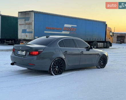 Серый БМВ 5 Серия, объемом двигателя 3 л и пробегом 498 тыс. км за 9999 $, фото 1 на Automoto.ua
