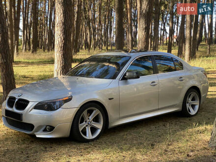 Серый БМВ 5 Серия, объемом двигателя 2.5 л и пробегом 275 тыс. км за 10000 $, фото 1 на Automoto.ua