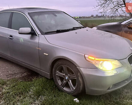 Серый БМВ 5 Серия, объемом двигателя 3 л и пробегом 320 тыс. км за 6000 $, фото 1 на Automoto.ua