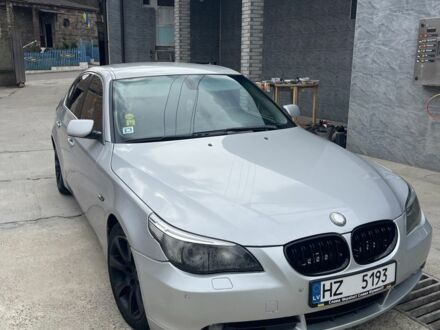 БМВ 5 Серія 2005 у Залещиках на Automoto.ua Сірий БМВ 5 Серія, об'ємом двигуна 3 л та пробігом 350 тис. км за 4400 $, фото 1 на Automoto.ua