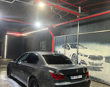 Серый БМВ 5 Серия, объемом двигателя 2.99 л и пробегом 500 тыс. км за 8499 $, фото 1 на Automoto.ua