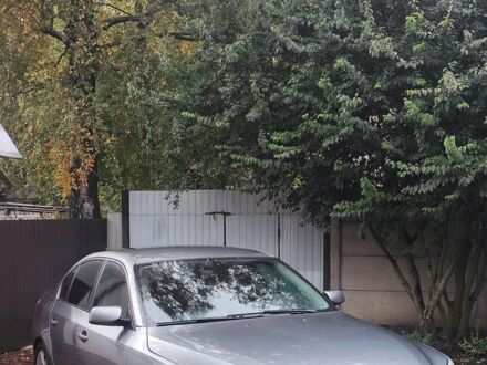 Серый БМВ 5 Серия, объемом двигателя 3 л и пробегом 349 тыс. км за 8600 $, фото 1 на Automoto.ua