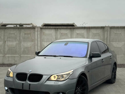Серый БМВ 5 Серия, объемом двигателя 2.99 л и пробегом 304 тыс. км за 10799 $, фото 1 на Automoto.ua