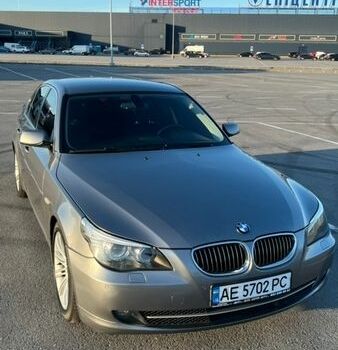 Серый БМВ 5 Серия, объемом двигателя 2.5 л и пробегом 193 тыс. км за 9500 $, фото 1 на Automoto.ua
