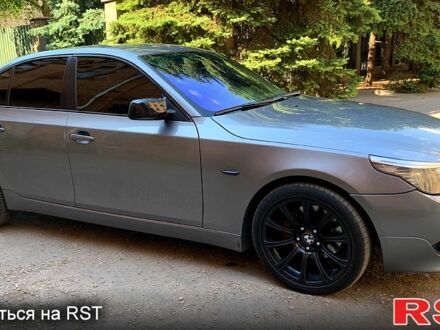 БМВ 5 Серия 2007 в Кривом Роге на Automoto.ua Серый БМВ 5 Серия, объемом двигателя 3 л и пробегом 301 тыс. км за 9999 $, фото 1 на Automoto.ua