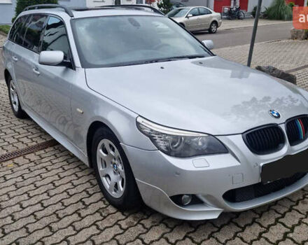 Серый БМВ 5 Серия, объемом двигателя 3 л и пробегом 300 тыс. км за 12891 $, фото 1 на Automoto.ua