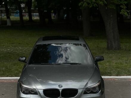 Серый БМВ 5 Серия, объемом двигателя 3 л и пробегом 382 тыс. км за 10700 $, фото 1 на Automoto.ua