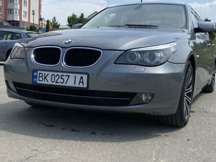 БМВ 5 Серія 2008 у Вараш (Кузнецовськ) на Automoto.ua Сірий БМВ 5 Серія, об'ємом двигуна 2 л та пробігом 303 тис. км за 8800 $, фото 1 на Automoto.ua