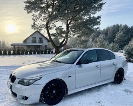 Серый БМВ 5 Серия, объемом двигателя 3 л и пробегом 286 тыс. км за 4745 $, фото 1 на Automoto.ua