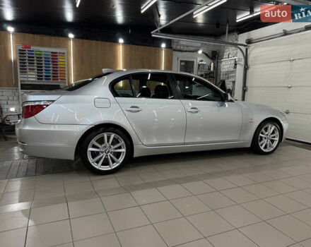 Серый БМВ 5 Серия, объемом двигателя 3 л и пробегом 128 тыс. км за 14800 $, фото 1 на Automoto.ua